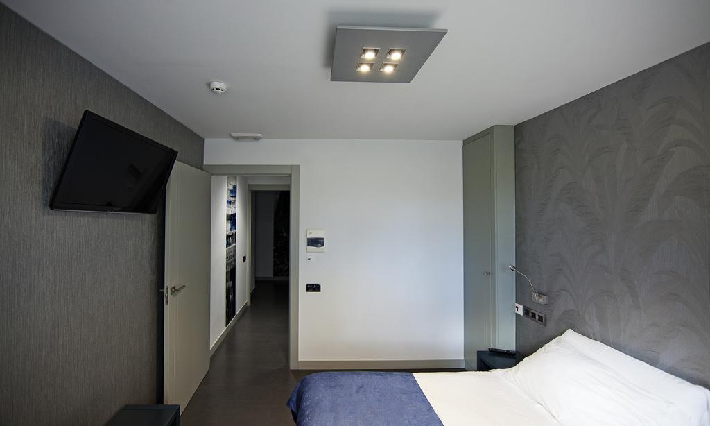 Hostal Averroes Burgo Zewnętrze zdjęcie