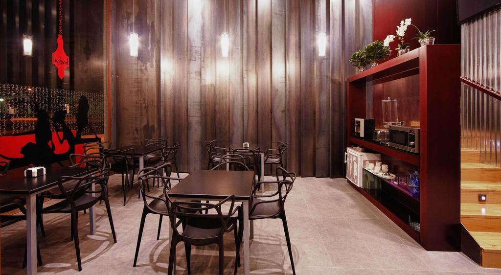 Hostal Averroes Burgo Zewnętrze zdjęcie